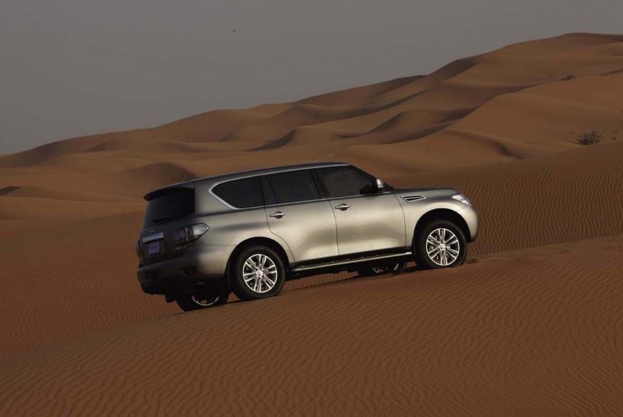  Nissan Patrol 2010 года  (фото 21 из 118)